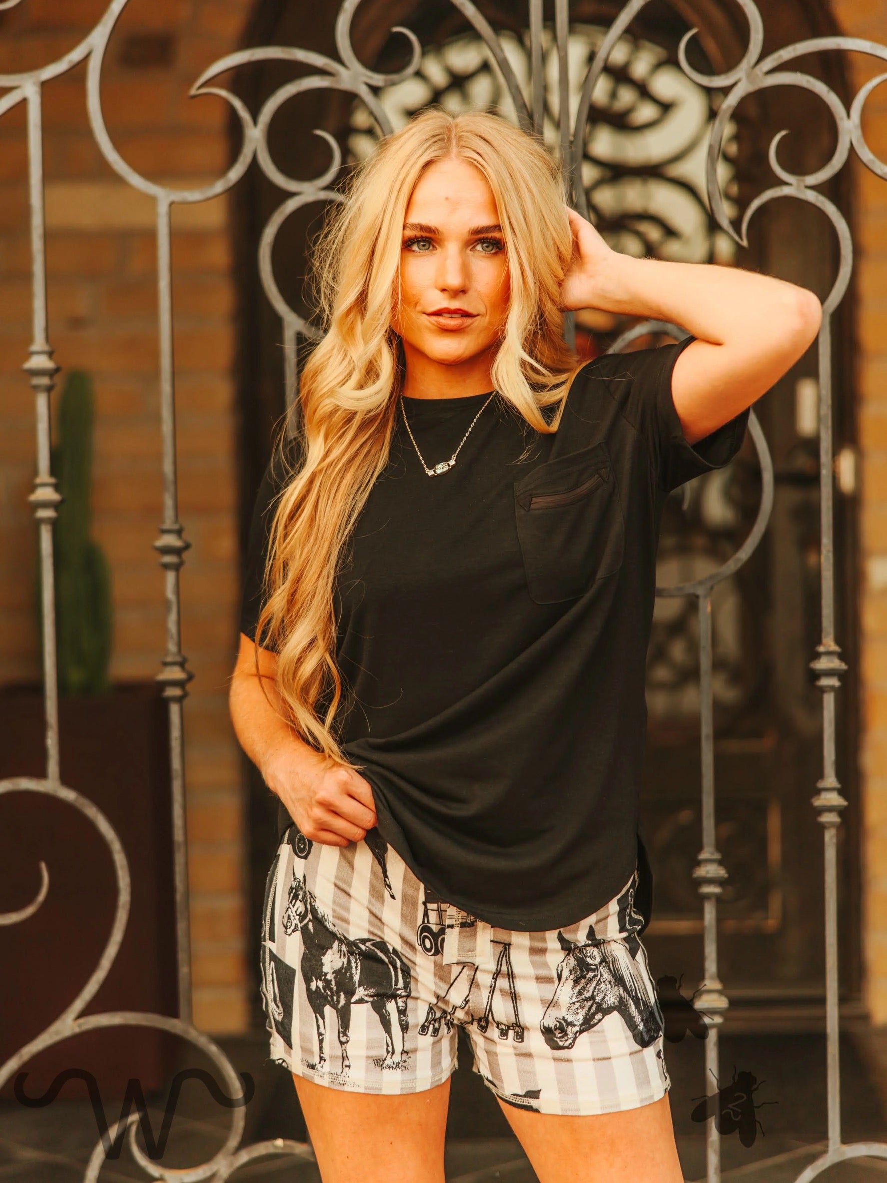 Handy As A Pocket *Black